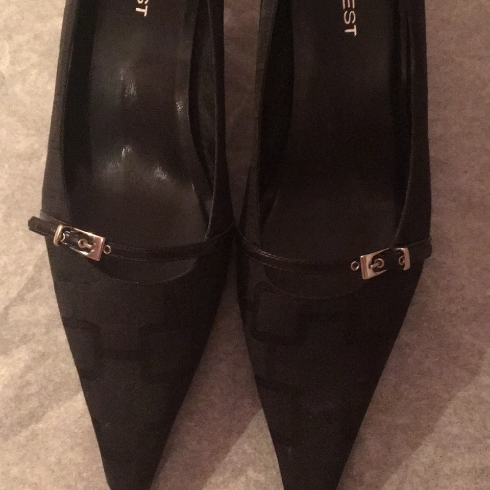 Shoes - Picture 4 of 4